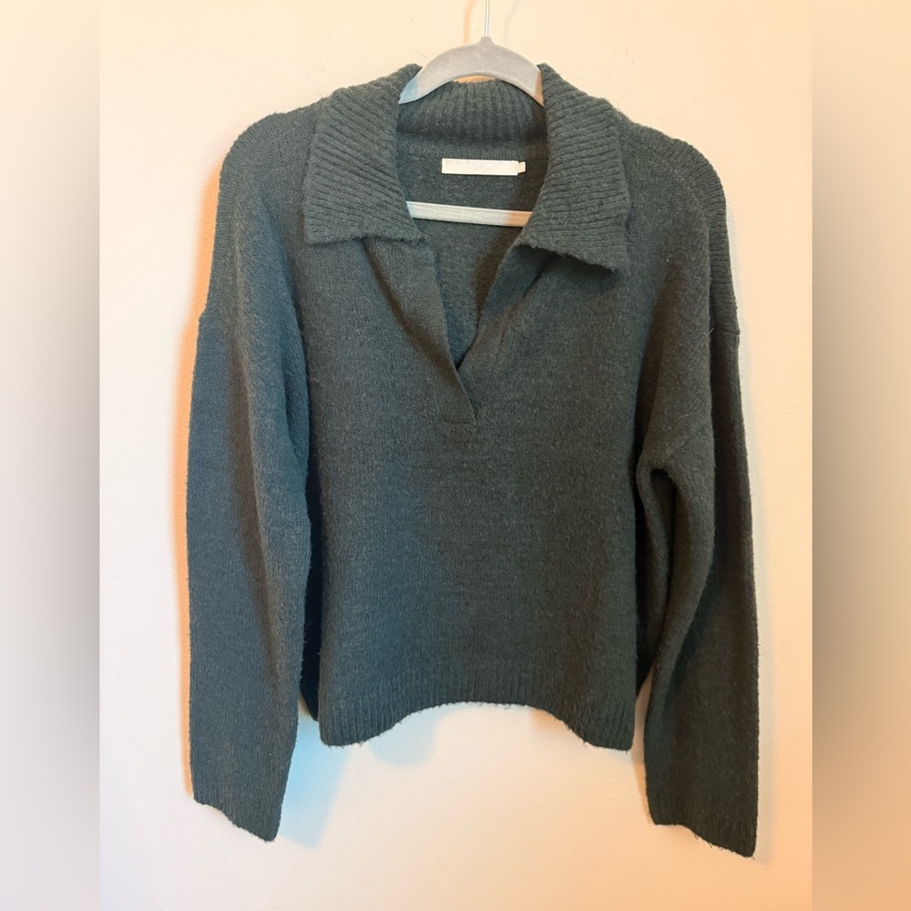 One Gray Day Green Collared Textured Sweater